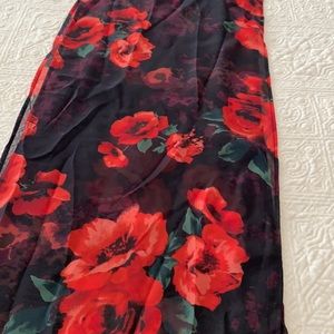 Decorative flowery patterned scarf